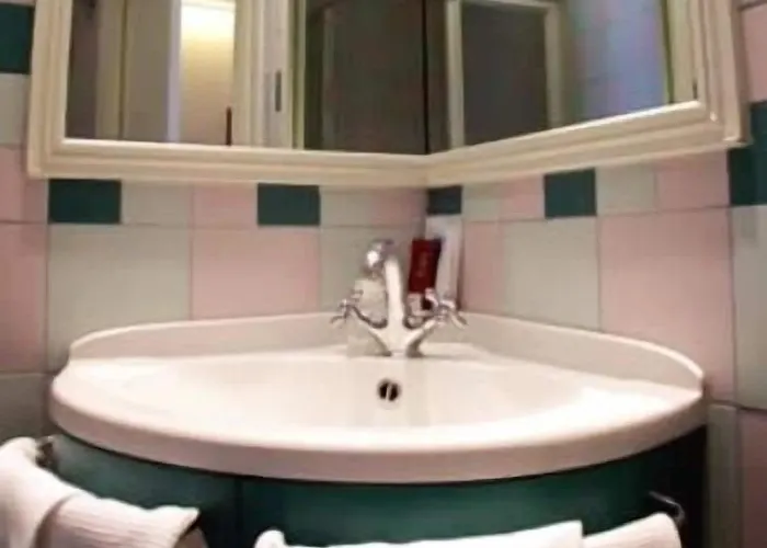 Nardizzi Americana Hotell 2*